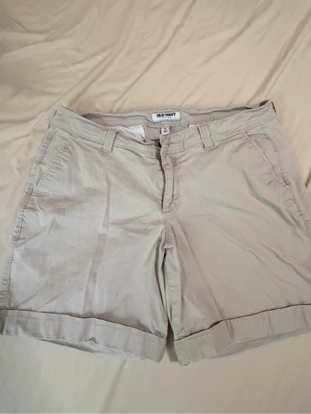 Old Navy Women's Light Khaki Roll-Cuff Bermuda Shorts